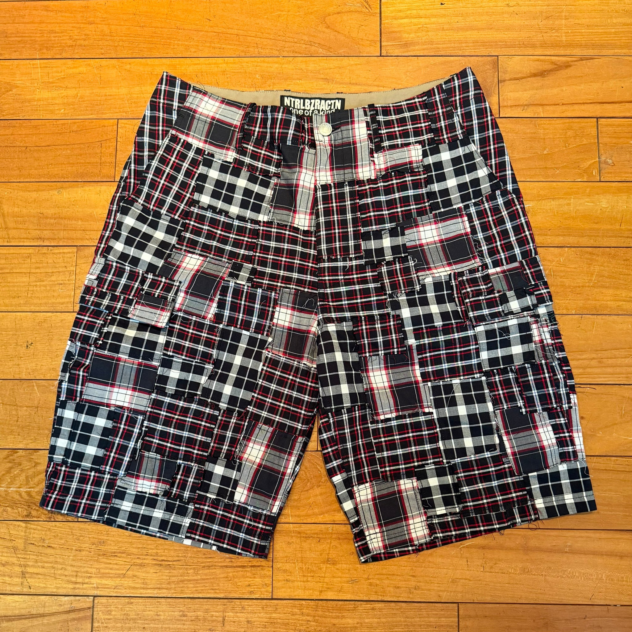 パンツ NEUTRAL Buzz Reaction E Tartan Shorts SHORTS – NEUTRAL Buzz Reaction