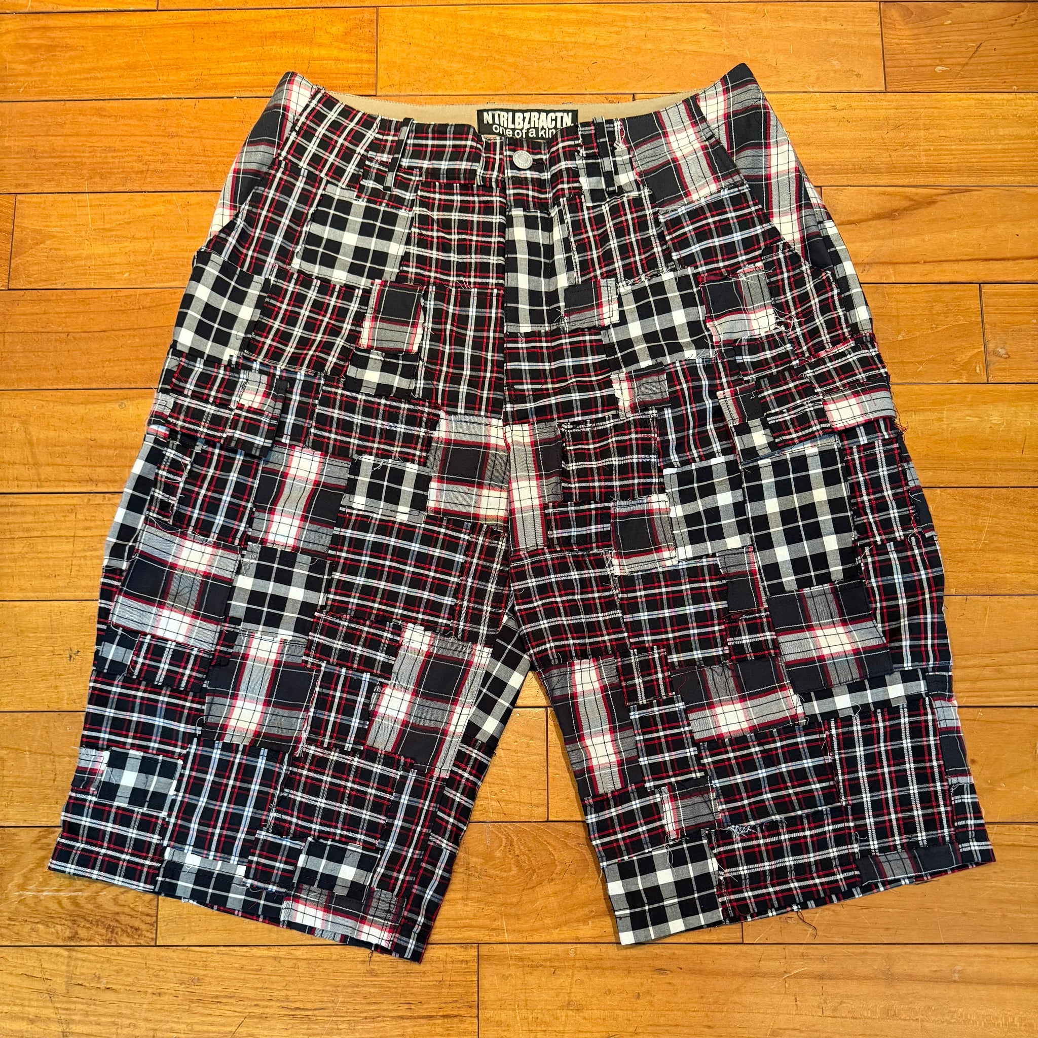 パンツ NEUTRAL Buzz Reaction E Tartan Shorts SHORTS – NEUTRAL Buzz Reaction